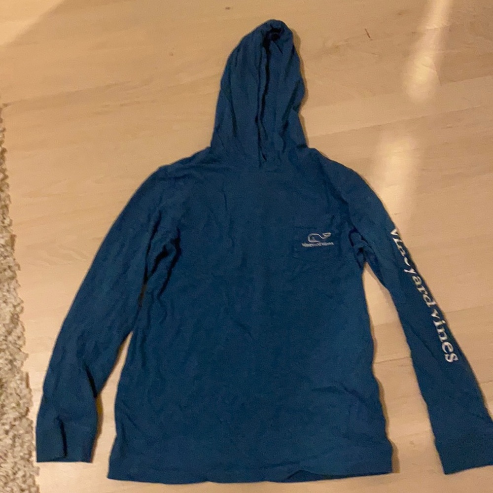 Vineyard Vines long sleeve hoodie.